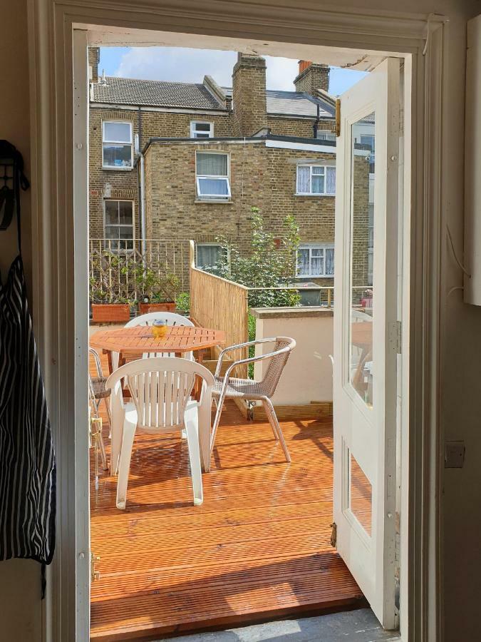 Home In Queen'S Park لندن المظهر الخارجي الصورة