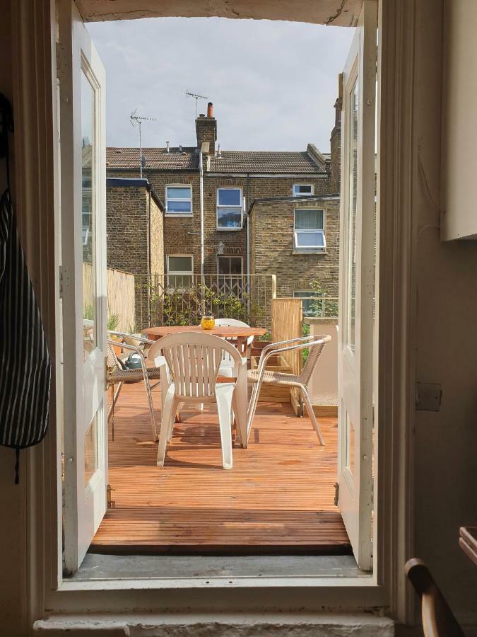 Home In Queen'S Park لندن المظهر الخارجي الصورة